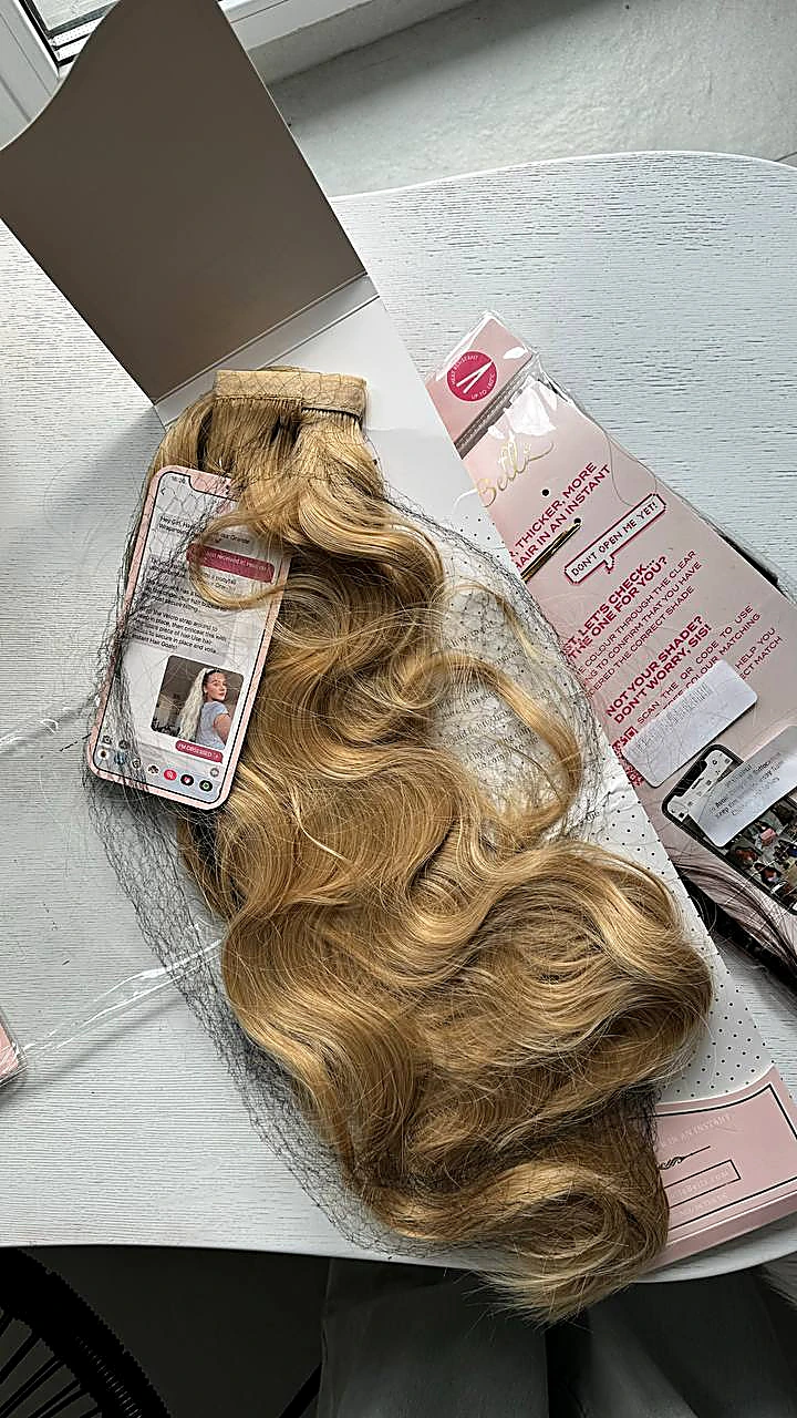 Хвіст кольору golden blonde
